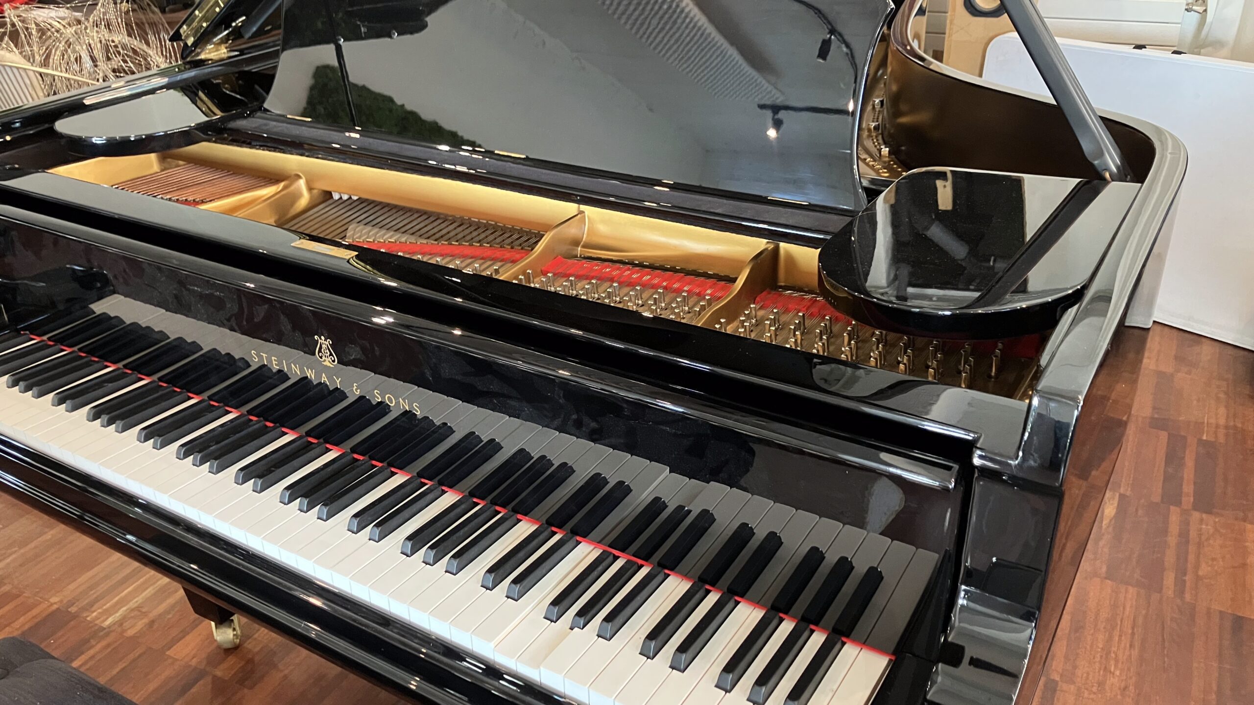 Steinway & Sons Model B